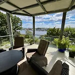 Apartment Lage Mit Warnowblick - Grosser Balkon, Zwei Schlafzimmer, Aufzug, Stellplatz