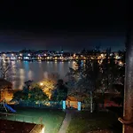 Lage Mit Warnowblick - Grosser Balkon, Zwei Schlafzimmer, Aufzug, Stellplatz * Rostock