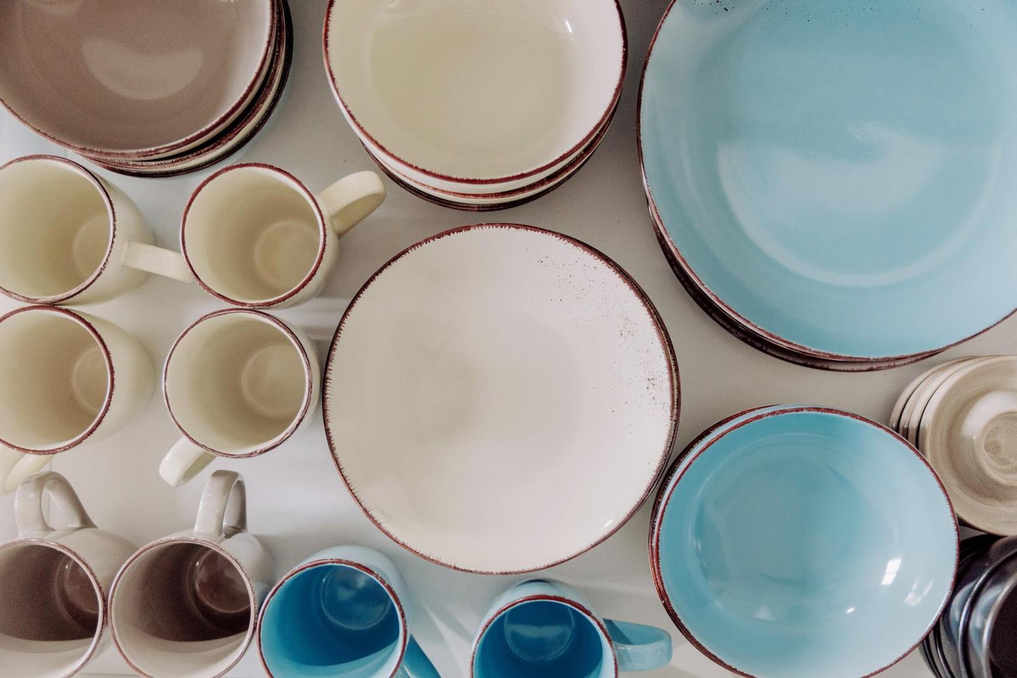 Lage Mit Warnowblick - Großer Balkon, Zwei Schlafzimmer, Aufzug, Stellplatz Apartment *