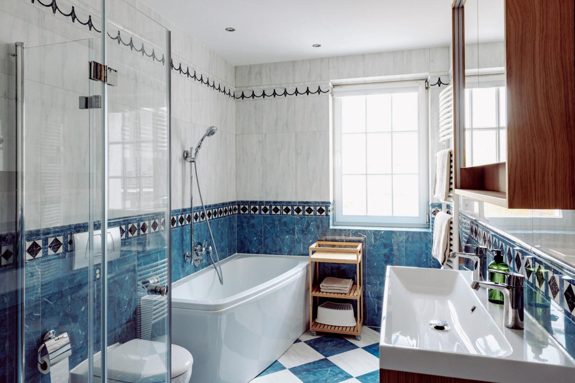 Lage Mit Warnowblick - Großer Balkon, Zwei Schlafzimmer, Aufzug, Stellplatz Rostock